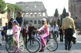 Fori pedonali a Roma, i commercianti lanciano l’allarme: affari giù del 40-60%