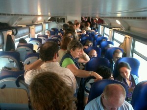 I pendolari sul treno regionale per Roma