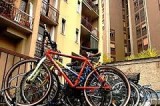 Approvata una mozione per parcheggiare le bici nei condomini