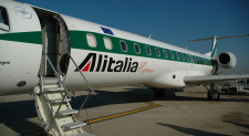 Incendio Fiumicino, Alitalia: “Ottanta milioni di euro di danni, senza piano crescita altrove”