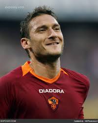 Roma, risentimento muscolare per capitan Totti: out contro la Fiorentina