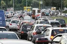Traffico, Lazio maglia nera: in auto persi 17 giorni l'anno