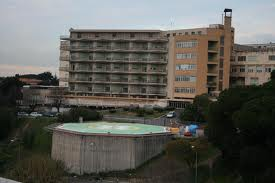 Roma - L'ospedale CTO-Andrea Alesini in chiusura di reparti e la pista mai usata