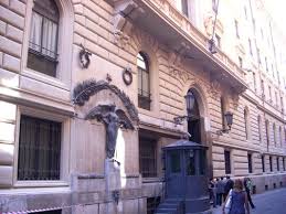 Furto nella sede del Banco di Napoli della Camera dei deputati. L'autore lavora a Montecitorio
