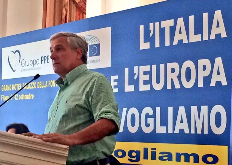 Campidoglio, Tajani lancia l'opa su Roma: 