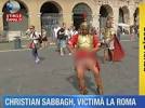 Centurioni aggrediscono reporter al Colosseo: “Ora te meno”