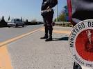 Gra, polizia blocca auto sulla corsia di emergenza: patenti ritirate