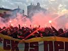 Europa League, tensione tra i tifosi della Lazio e del Galatasaray: bombe carta a piazza del Popolo
