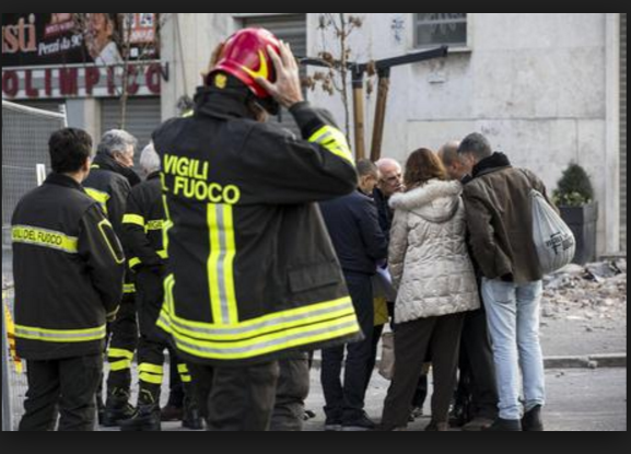 Pisana, crolla il torrino di una palazzina: 5 famiglie evacaute