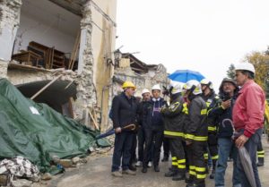 Renzi si è recato nei luoghi colpiti dal sisma