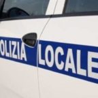 TOR PIGNATTARA - Minaccia i passanti, bloccato dalla Polizia Locale