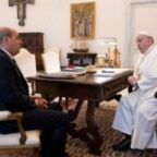 Papa Francesco incontra Zingaretti e Raggi