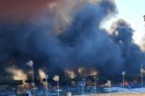 CENTOCELLE – Nuovo incendio a Roma, esplosioni, fiamme e fumo da autodemolitori