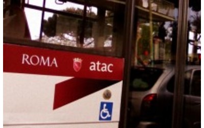 Autisti sospesi dopo il programma tv e la doppia verità sull'assalto ai bus: Atac sotto assedio