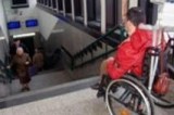 “La metro di Roma è inaccessibile alle carrozzine dei disabili”