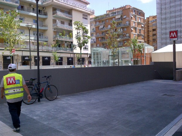 MOBILITA'/Municipio II, installate rastrelliere per biciclette a stazioni metro