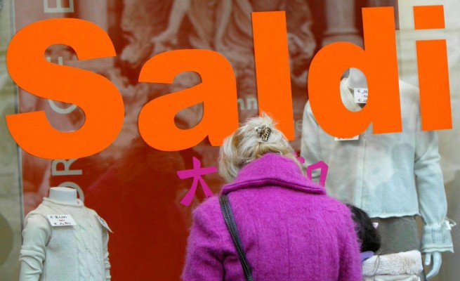 SALDI/Al via le settimane dello shopping low cost