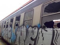 CAPODANNO/A Roma atti vandalici e freni tirati su metro