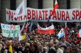 CANONIZZAZIONI/Sorelline polacche disperse tra la folla in piazza
