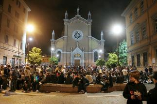 San Lorenzo si riprende la sua piazza contro la movida: per due mesi musica, cinema e dibattiti