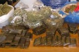 Carabinieri arrestano corriere della droga: nella sua stanza un chilo tra marijuana ed eroina