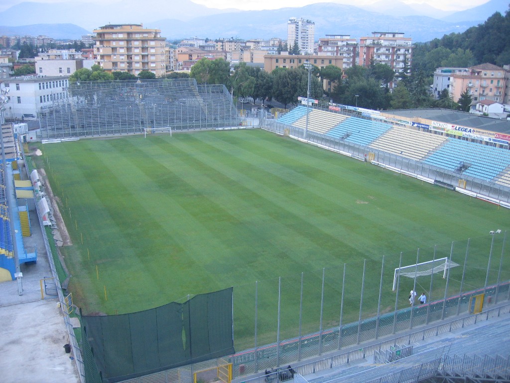 Frosinone-Latina, stadio blindato: è attesa per il derby