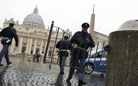 Terrorismo, dopo gli allarmi raddoppiata la sicurezza in Vaticano