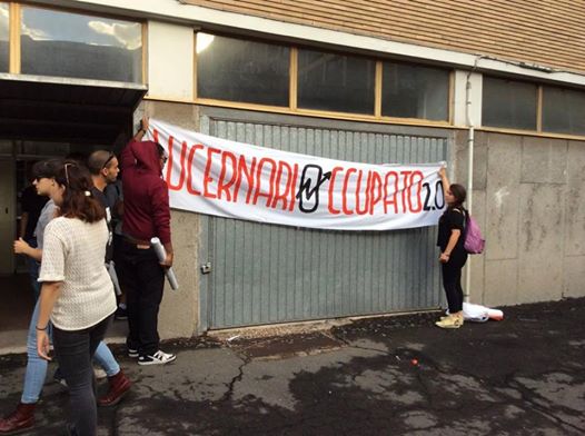 Sciopero sociale, gli studenti occupano uno spazio de La Sapienza abbandonato da anni