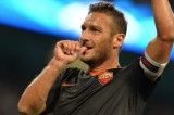 Champions, Roma a testa alta a Manchester: 1-1 con il City. Totti nella leggenda