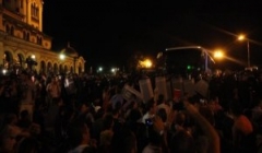 Rivolta anti-immigrati: assaltato il centro di Tor Sapienza, lanciate bombe carta