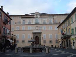 Castel Gandolfo, per Ratzinger due settimane di riposo