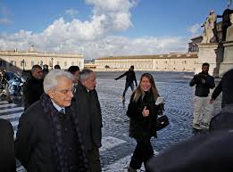 Mattarella in visita dal Papa con la figlia e i nipoti