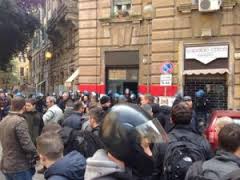 Flaminio, sgomberata la sede di Blocco studentesco: tensioni con la polizia