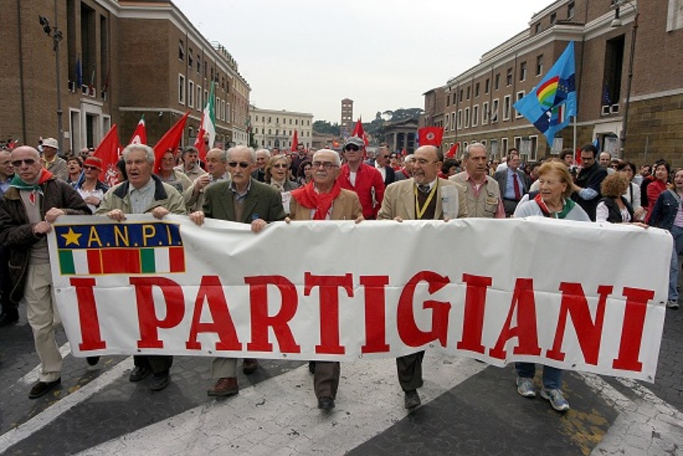 25 aprile, per la Liberazione 42 eventi nel Lazio. Ma a Roma Anpi e Comunità ebraica divise. Nel gio...
