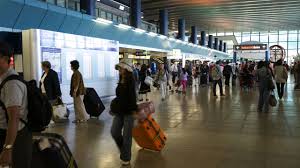 Fiumicino, aeroporto verso la normalità: poche le file dei passaggeri