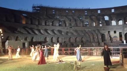 Il furore di Medea conquista il Colosseo
