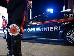 Rivolta dei pusher nel quartiere della movida: aggrediti i carabinieri