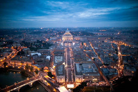 San Valentino, Roma batte Venezia: è la città più cercata per un weekend romantico