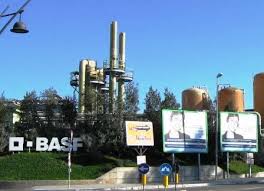Basf ristruttura lo stabilimento di via Salone: posti di lavoro a rischio