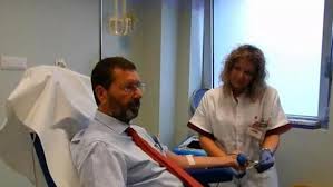 Donazione sangue, polemica Marino-Storace: il sindaco querela l'ex governatore