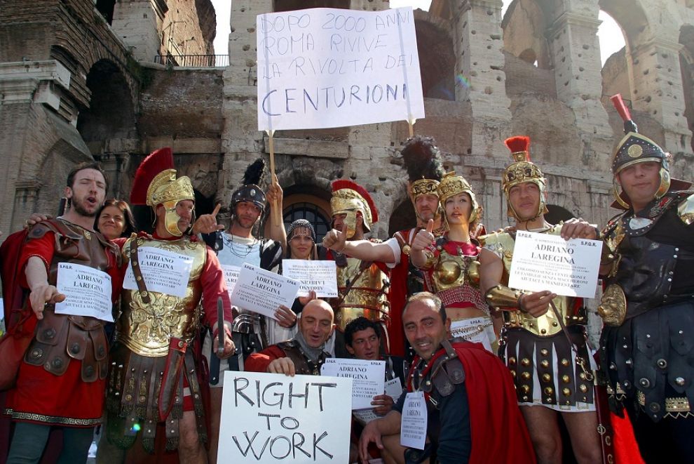I Centurioni protestano in Campidoglio contro l'ordinanza del commissario
