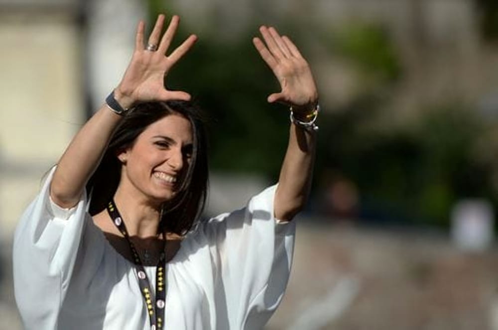 Il M5S conquista Roma: la Raggi eletta sindaco con il 67%