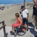 SABAUDIA - Scivoli e assistenza. Le dune aprono ai disabili