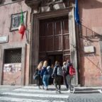 Liceo Virgilio di Roma, crolla parte del solaio