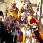 Blitz delle Femen in San Pietro: attivista cerca di afferrare statua Gesù Bambino