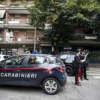 Reagisce a una rapina, gli sparano alla testa: morto a Roma un ragazzo di 24 anni